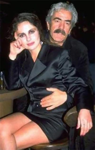 Нилюфер Ачикалын и Орхан Огуз