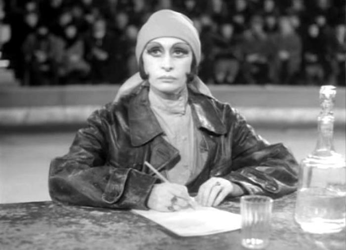 Нора Грякалова в фильме Собачье сердце