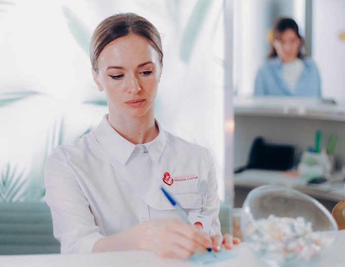 Оксана Симонова в сериале Отделение