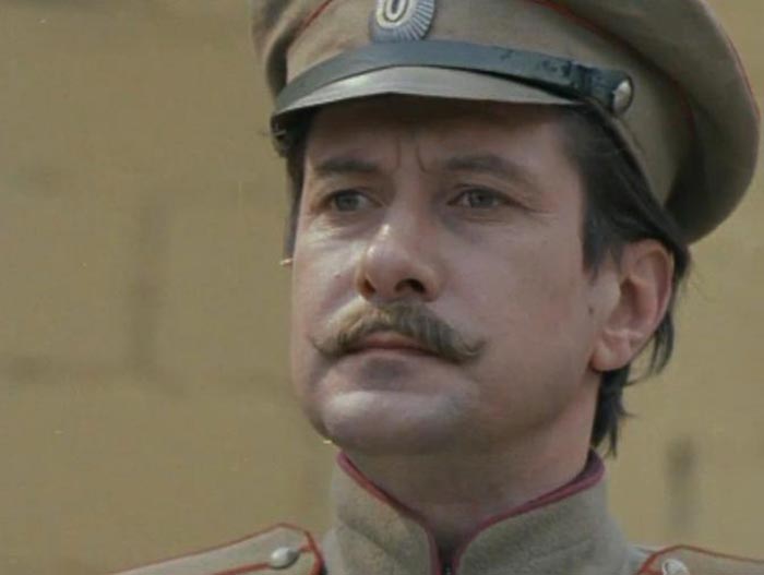 Олег Комаров в фильме Медвежонок