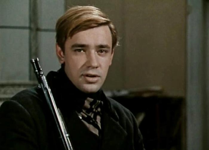 Олег Ефремов в фильме О друзьях-товарищах