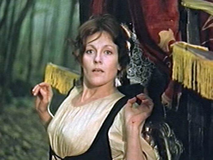 Ольга Фомичева в фильме Дуэнья