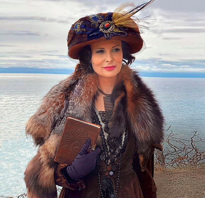 Ольга Погодина в роли Елены Феррари