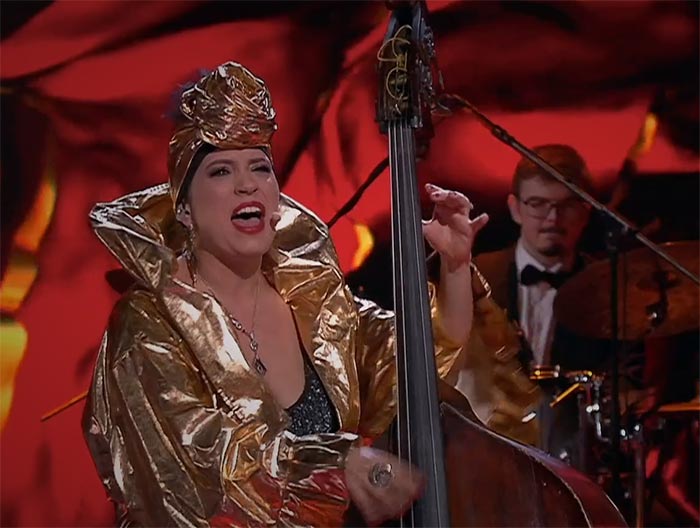 Ольга Ступина в шоу Голос