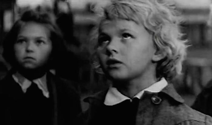 Ольга Бобкова в фильме Рано утром