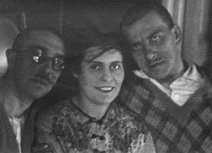 Осип Брик Лиля Брик Владимир Маяковский