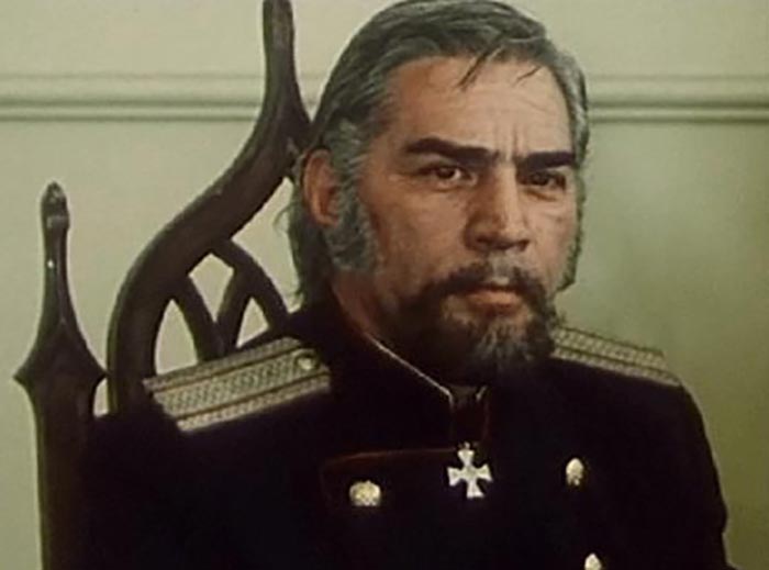 Отар Коберидзе в фильме Берега