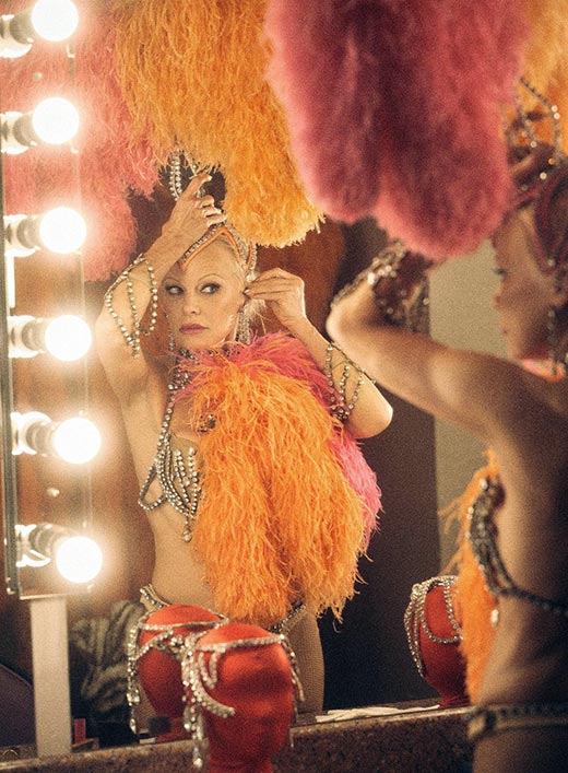 Памела Андерсон в фильме Шоугёрл