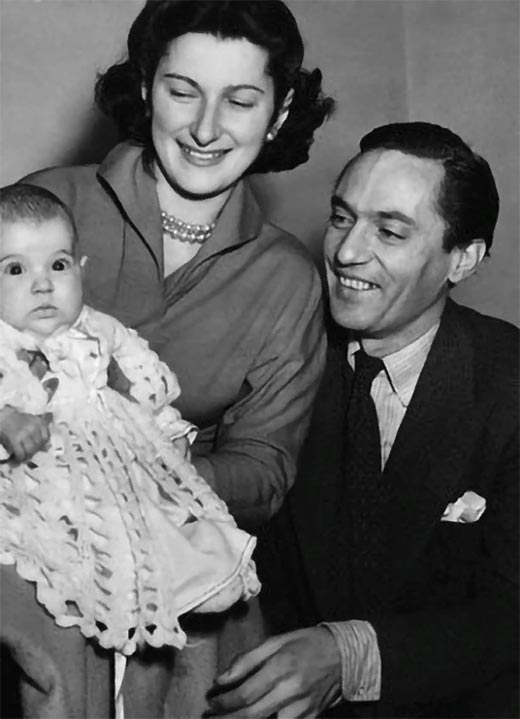 Питер Финч и Тамара Чинарова с дочерью