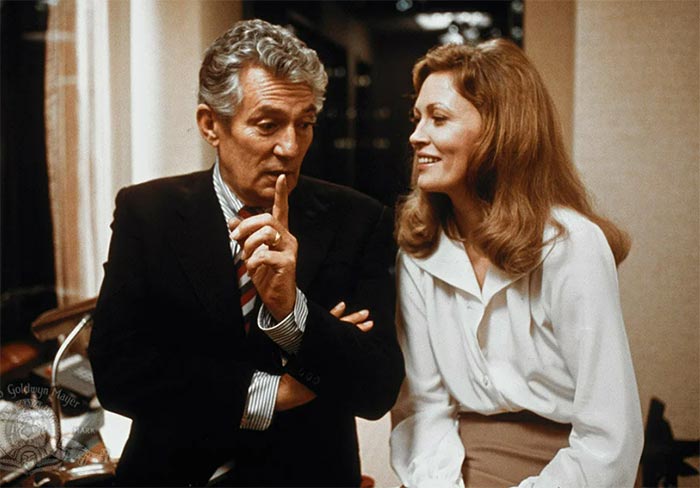 Питер Финч в фильме Телесеть