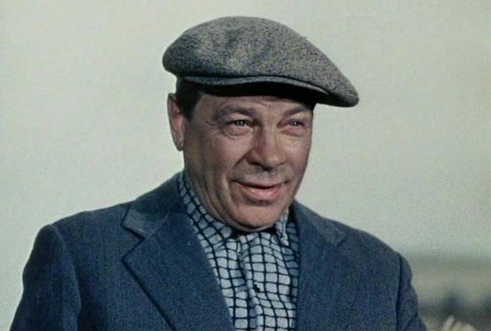 Петр Савин в фильме Ход конём