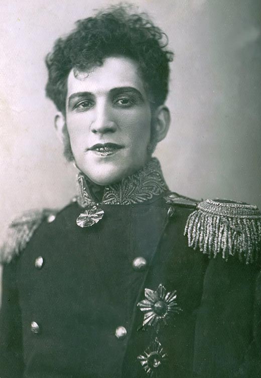 актер Петр Скоромников