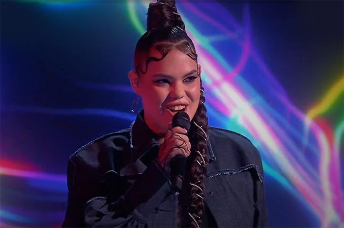 Юлия Галкина в шоу Голос