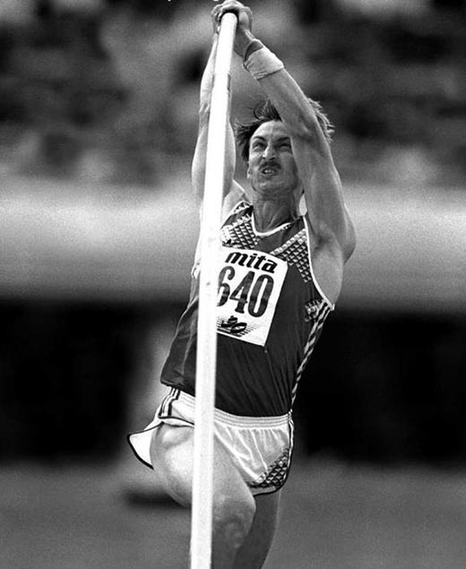 прыгун с шестом Радион Гатауллин