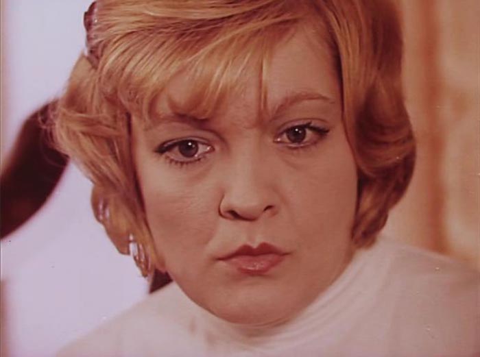 Раиса Мухаметшина в фильме Долой коммерцию на любовном фронте, или Услуги по взаимности