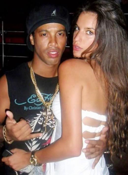 Роналдиньо и Жанайна Мендес