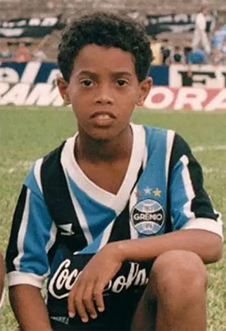 футболист Роналдиньо в детстве