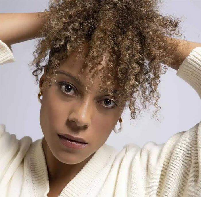 актриса Розалинд Элизар