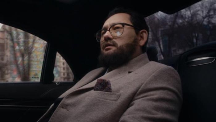 Рустем Омаров в сериале Мошенники