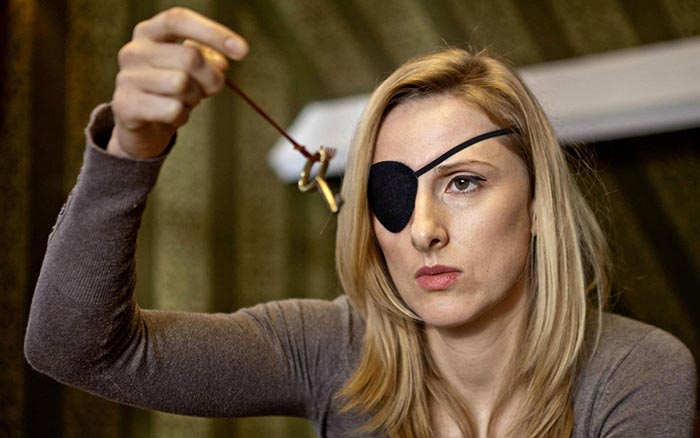 Рут Беквар в фильме Клан «Чёрная вдова»