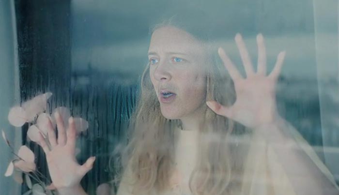 Сара Догг Асгерсдоттир в фильме Тайна самоубийцы