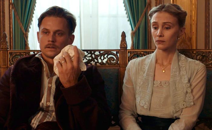 Сара Гадон в фильме Идеальный лжец