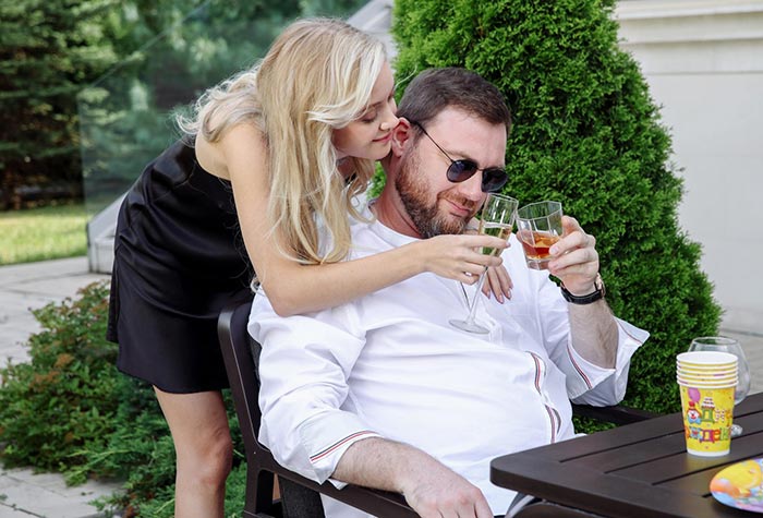 Сергей Галахов в сериале Дом на краю радуги