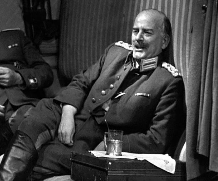 Сергей Комаров в фильме Щорс