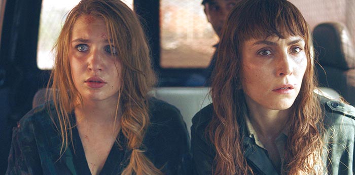 Софи Нелисс в фильме Близко