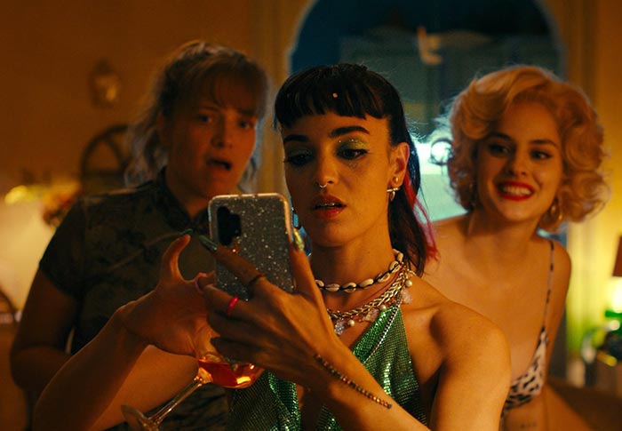 Сухейла Якуб в фильме Девушки на балконе