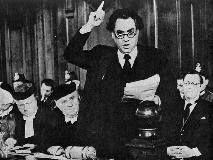 Стефан Гецов в роли Георгия Димитрова