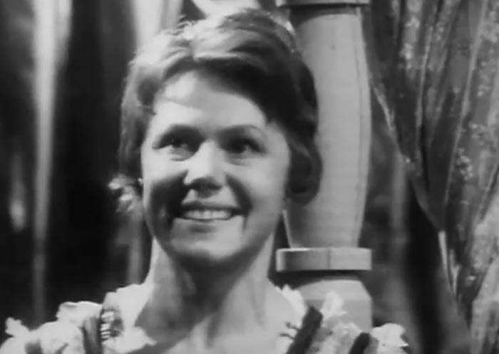 Сусанна Серова в фильме-спектакле Детство. Отрочество. Юность