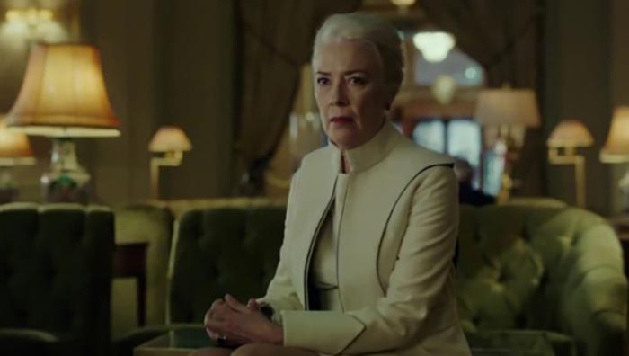 Сьюзи Санчес в фильме Болезнь в воскресенье