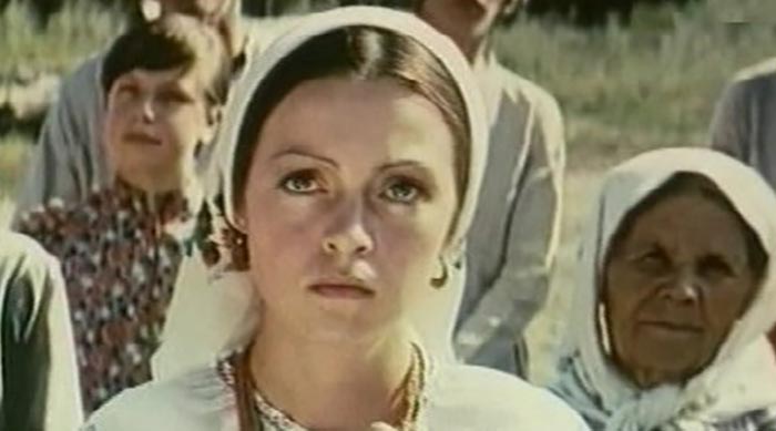 Светлана Родина в фильме Там вдали, за рекой