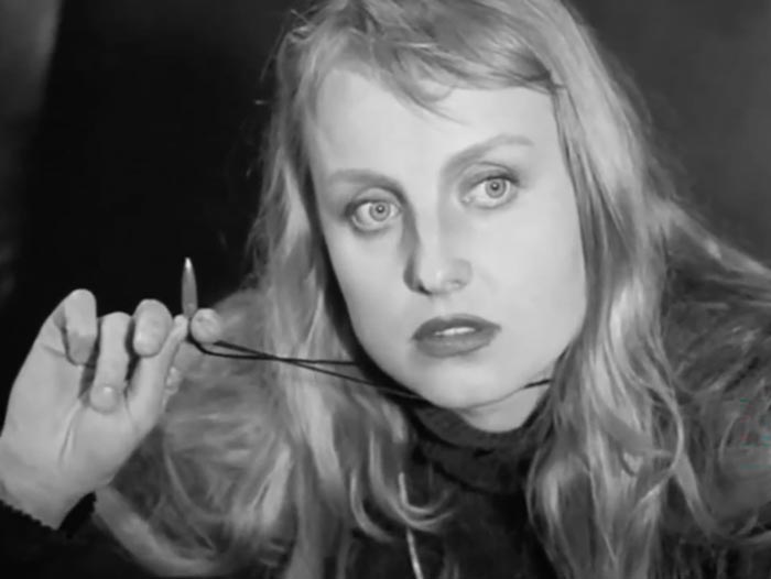 Светлана Свирко в фильме Конец века