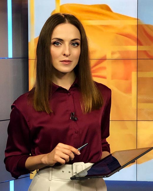 телеведущая Александра Суворова