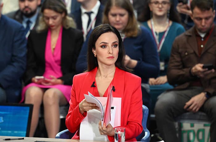 Александра Суворова во время