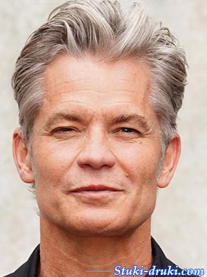 Тимоти Олифант