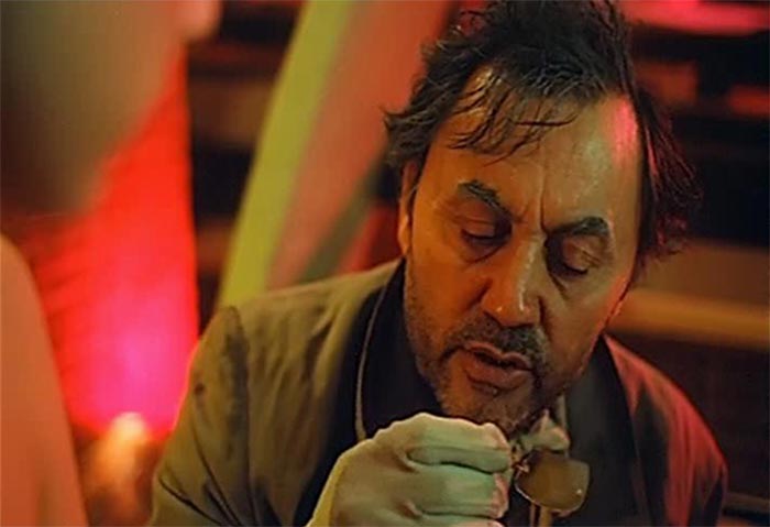 Тулкун Таджиев в фильме Камми