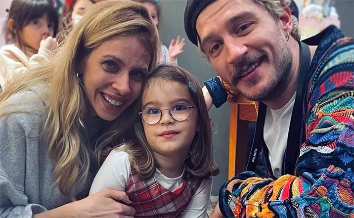 Ураз Кайгылароглу и Мелис Иситен с дочерью Адой