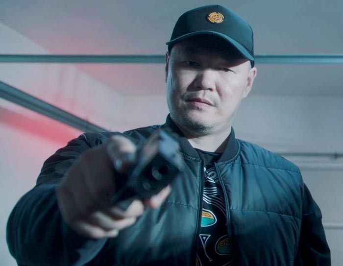 Вадим Бадмацыренов в сериале Оффлайн-2. Уязвимость обнаружена