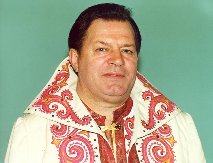 певец Вадим Тирон