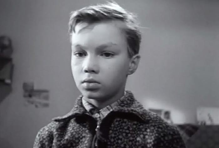 Василий Горчаков в фильме Большие и маленькие