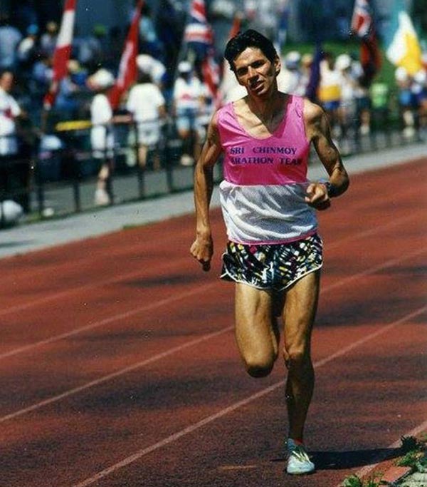 Василий Парняков на беговой дорожке