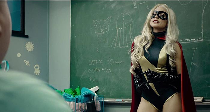 Вероника Эчеги в фильме Неизвестного происхождения