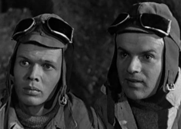 Виктор Перист-Петренко в фильме Юность командиров