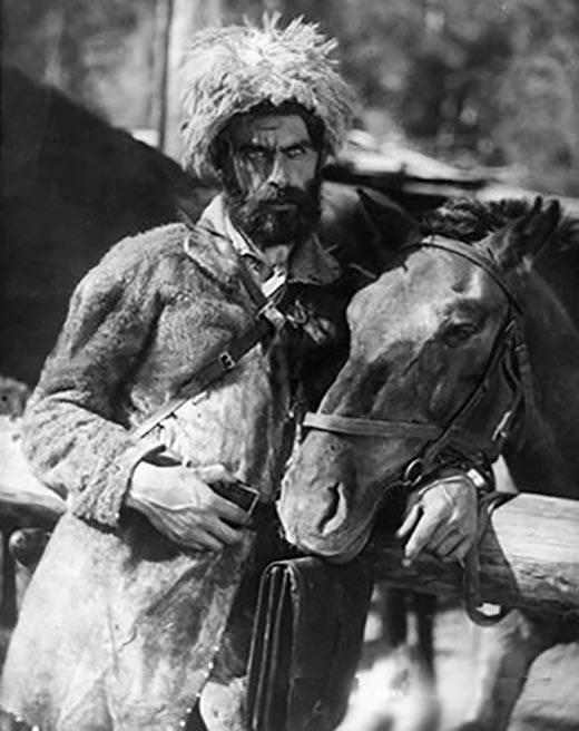 Виктор Яблонский в фильме Разгром