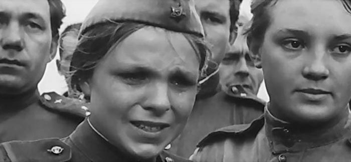 Виктория Смоленская в фильме Хроника пикирующего бомбардировщика