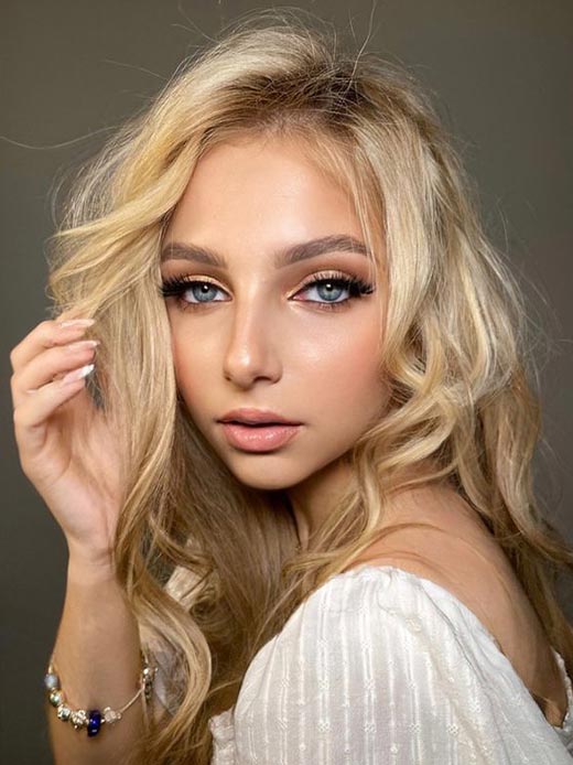 певица Виктория Соломахина