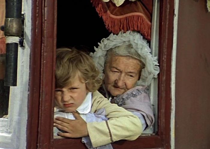 Виктория Томина в фильме Соломенная шляпка